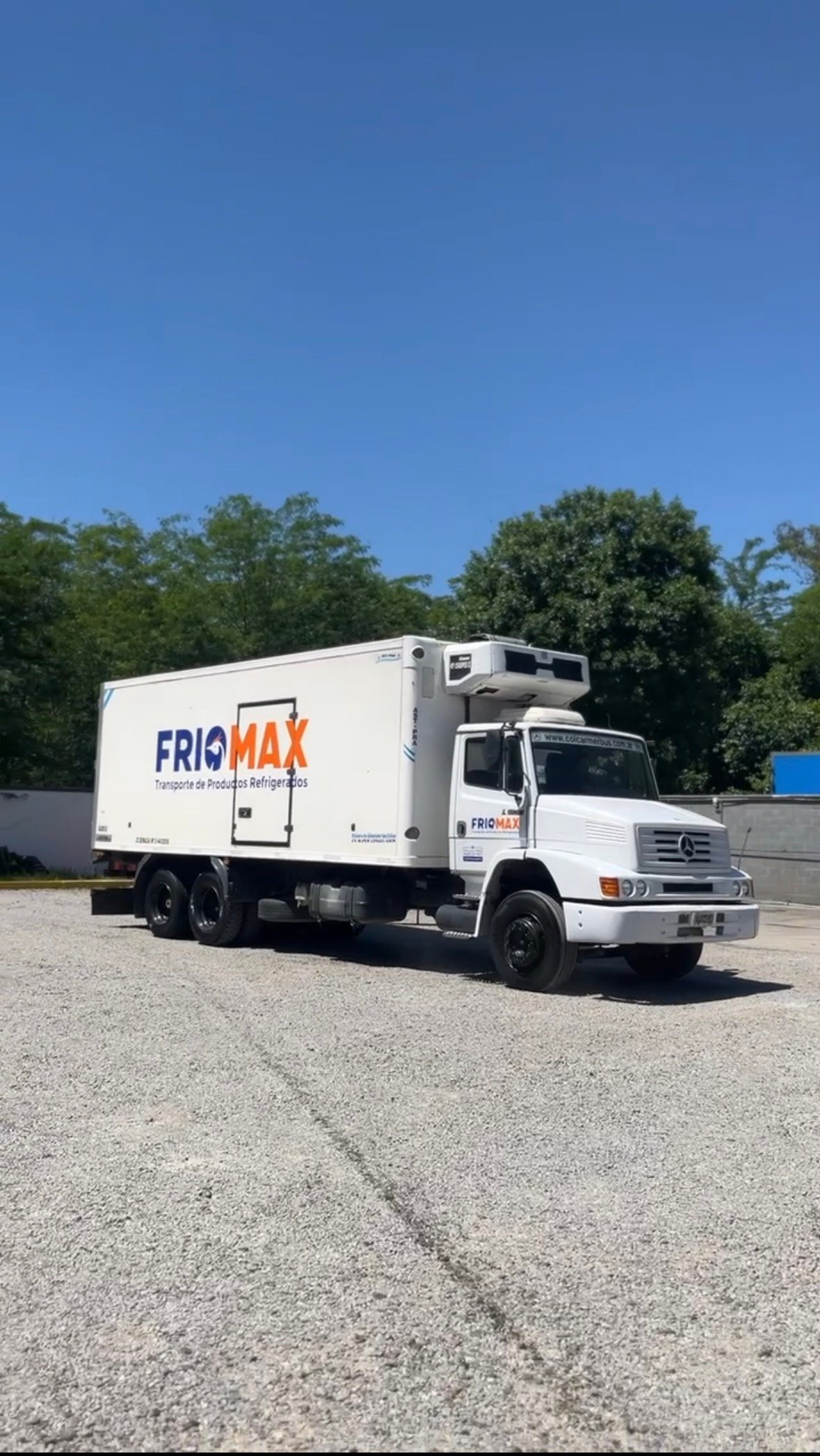 Flota Friomax en playón